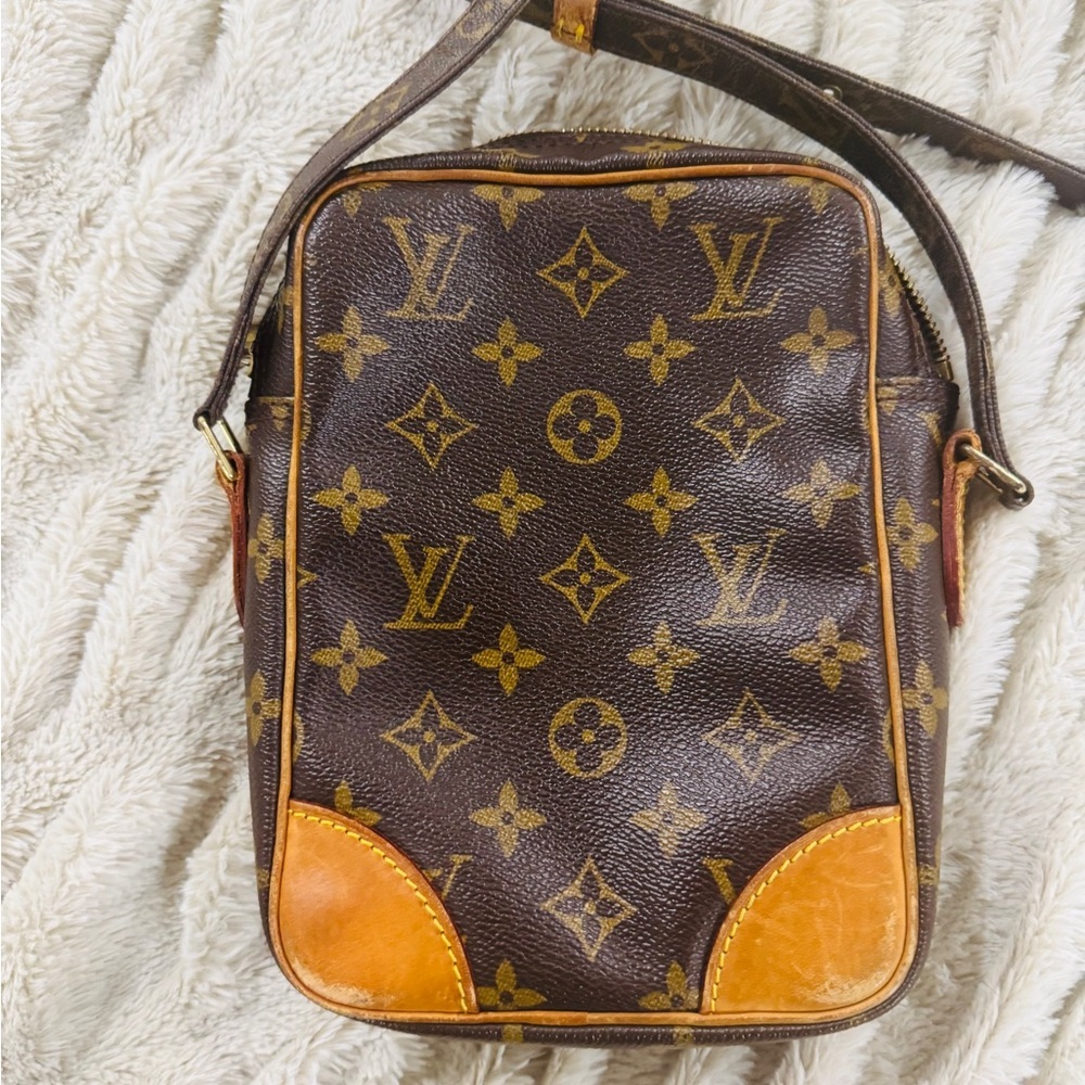 Louis Vuitton Monogram Danube Crossbody Bag - Picture 2 of 12